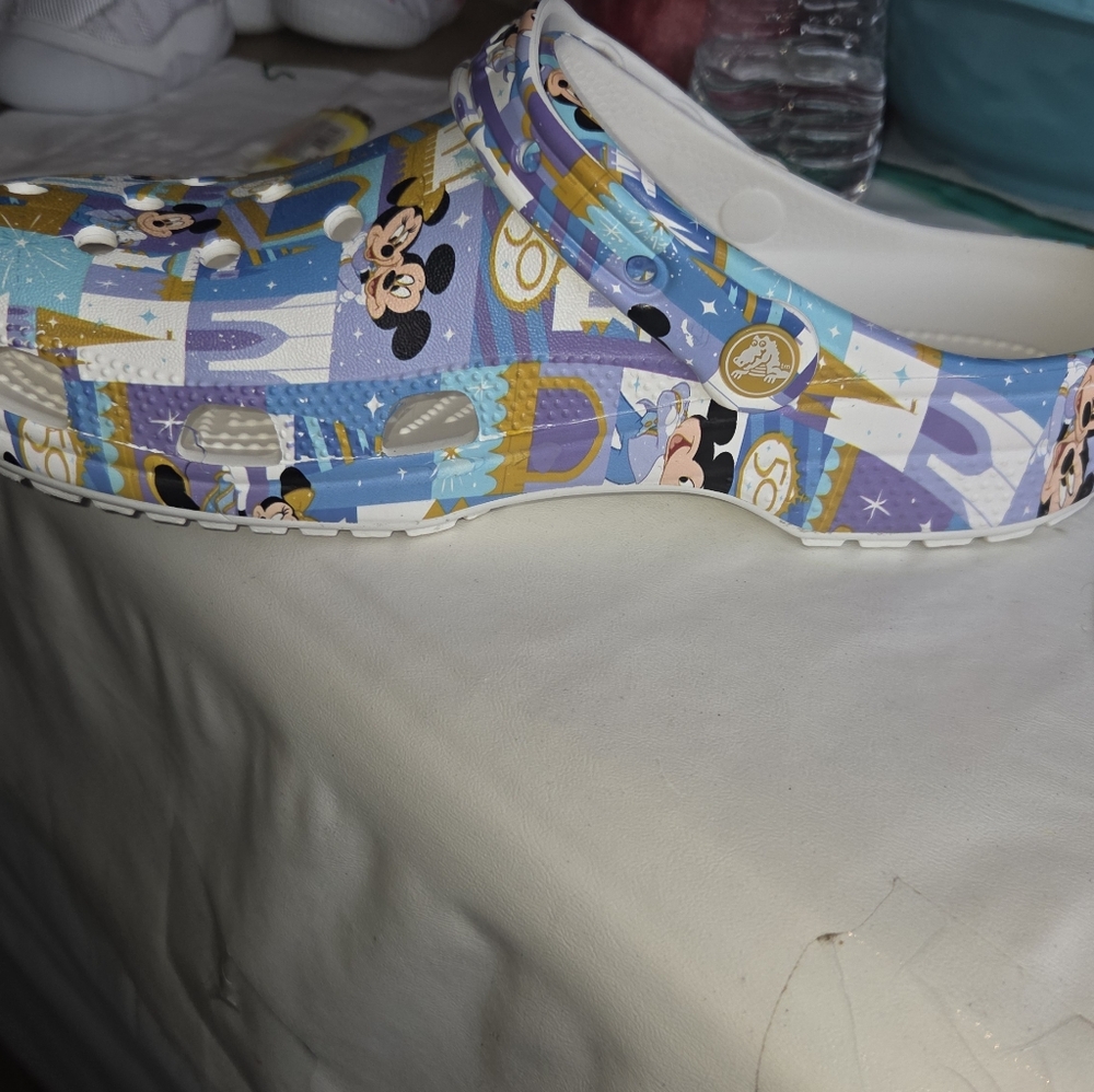 Crocs - Picture 5 of 7